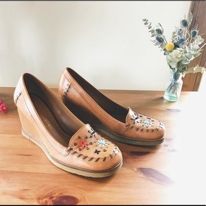 Sz 7.5 Gianni Bini Moccasin Wedges